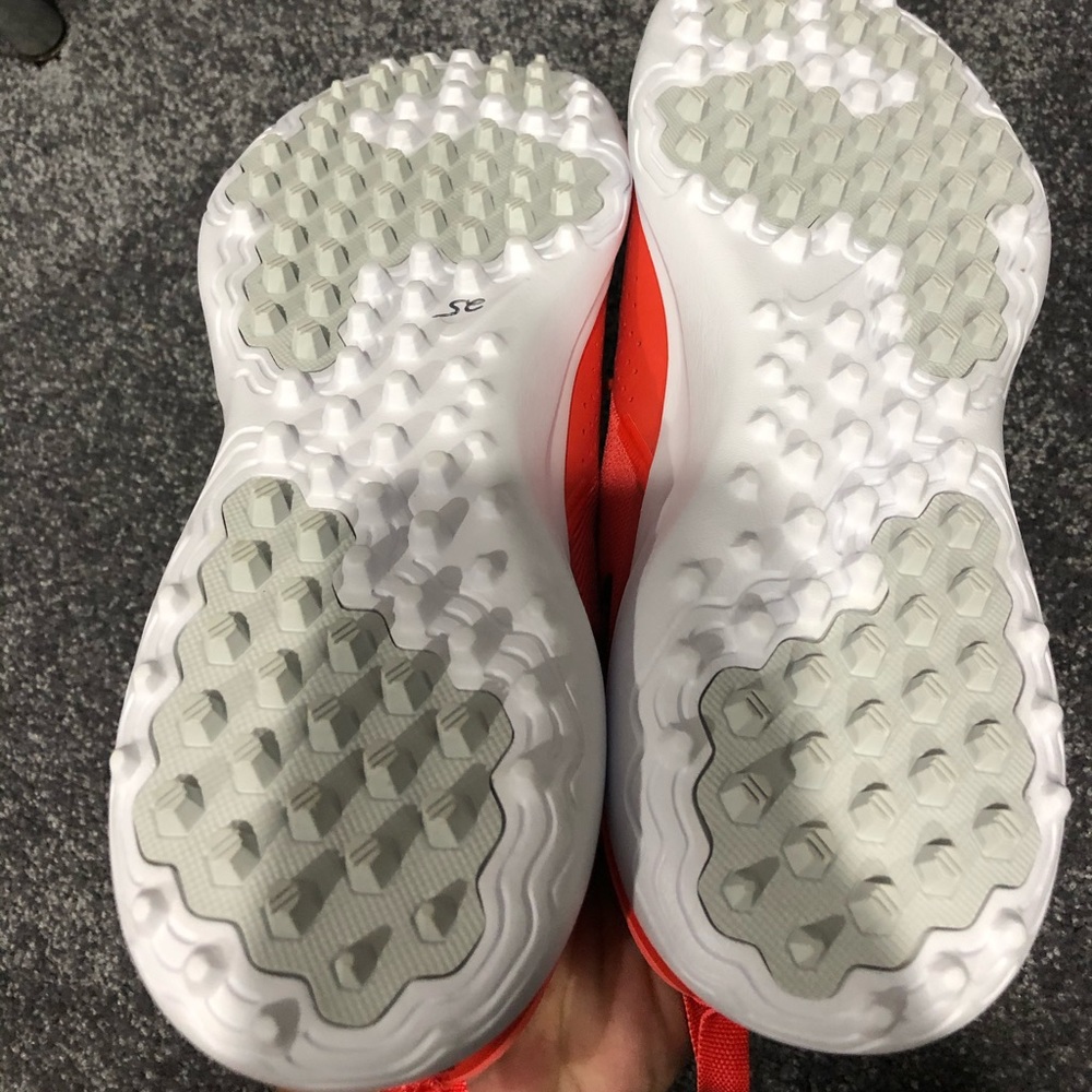 Nike Women’s Orange Akamai Golf Shoes NWOT - Picture 6 of 6
